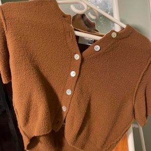 short sleeve brown knit from aritzia